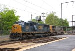 CSX 4563 on X404